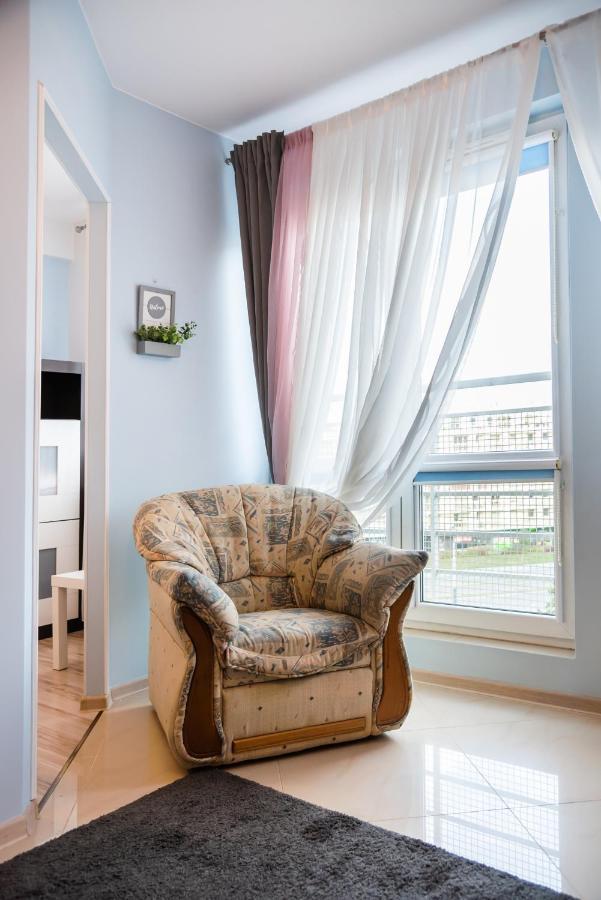 Wola Pleasure Place Apartment วอร์ซอ ภายนอก รูปภาพ