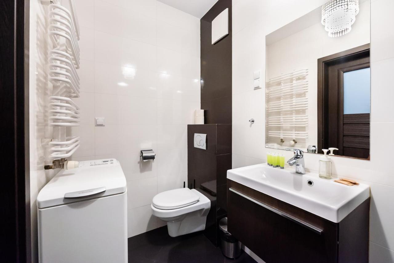 Wola Pleasure Place Apartment วอร์ซอ ภายนอก รูปภาพ