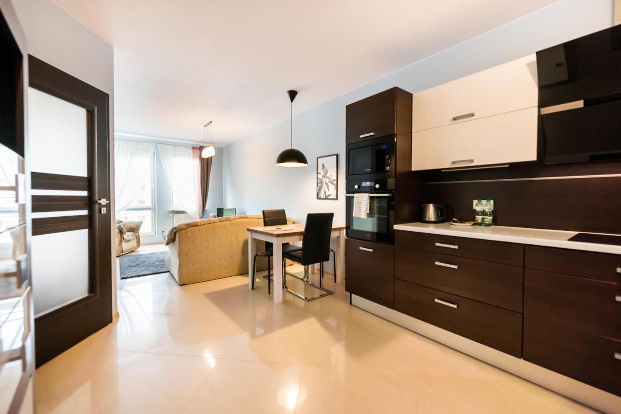 Wola Pleasure Place Apartment วอร์ซอ ภายนอก รูปภาพ