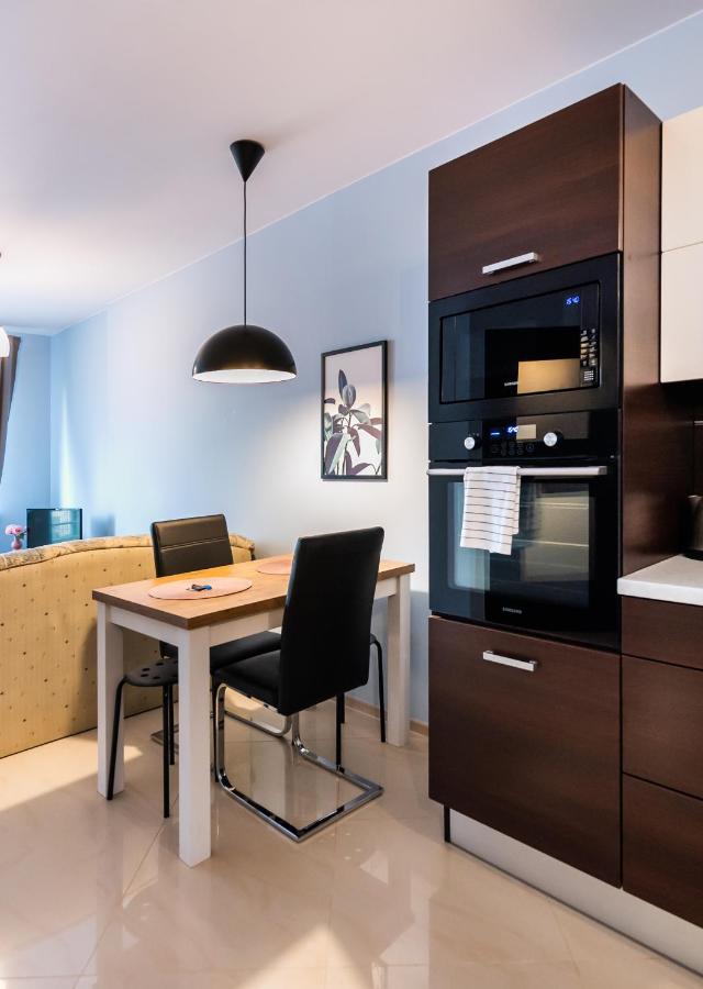 Wola Pleasure Place Apartment วอร์ซอ ภายนอก รูปภาพ
